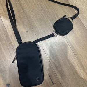 LuluLemon Crossbody Bag - Like New Condition- FREE SHIPPING